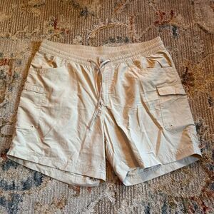 Columbia Women's Tan Shorts
